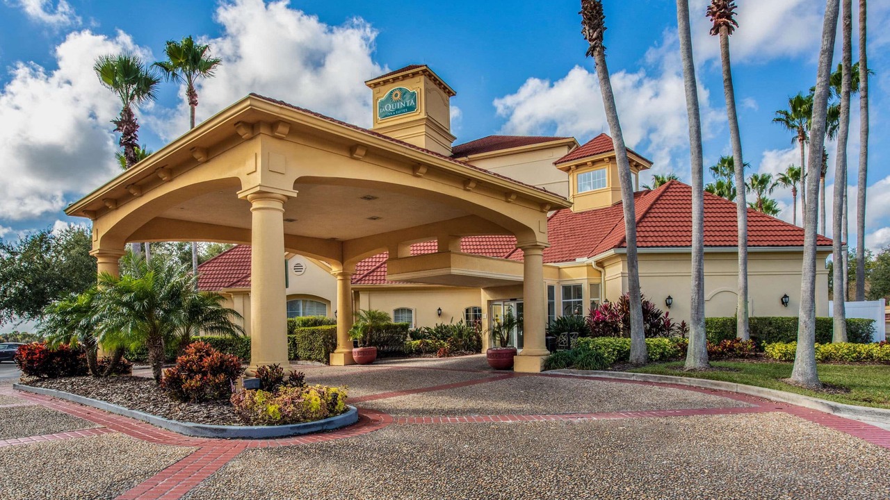 Photo of Buildings in Airport North