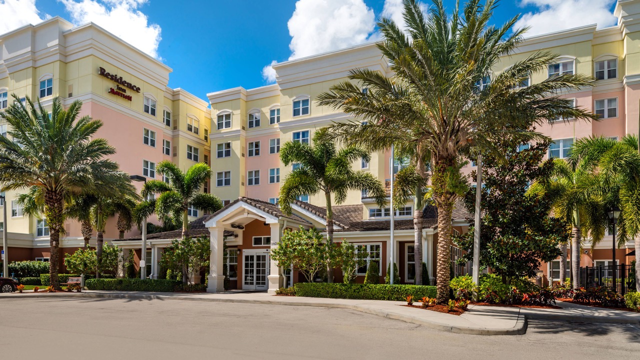 Photo of Buildings in Port Saint Lucie