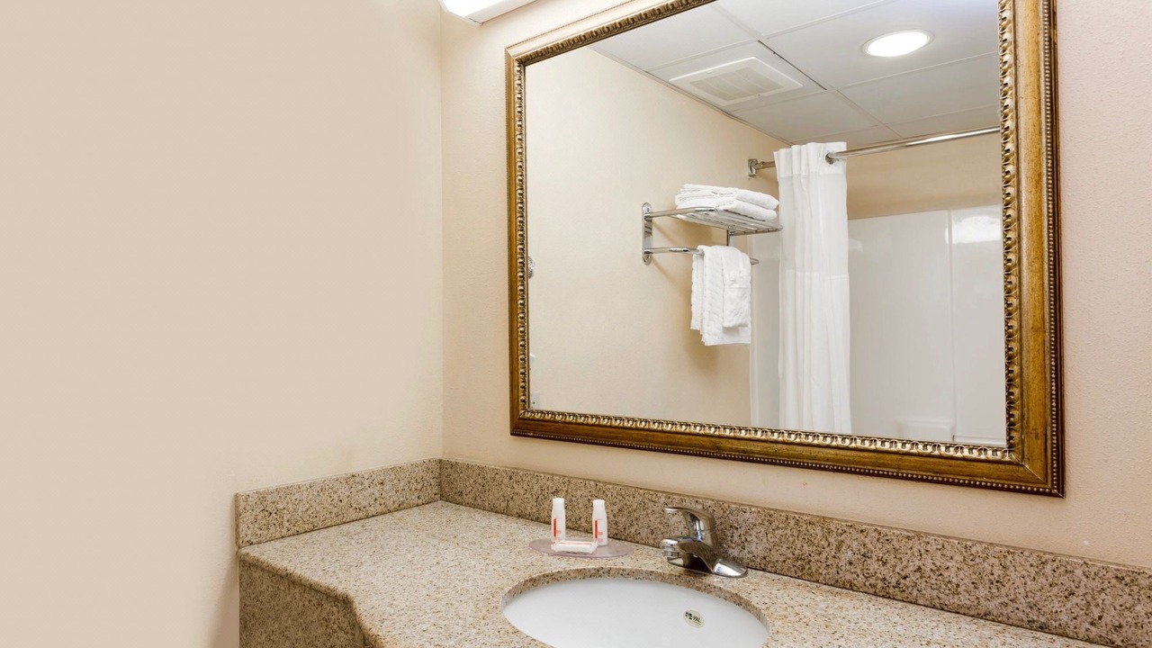 Photo of Bathroom in Port Wentworth
