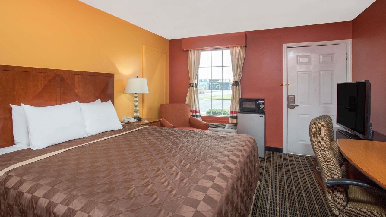 Photo of Bedroom in Commerce