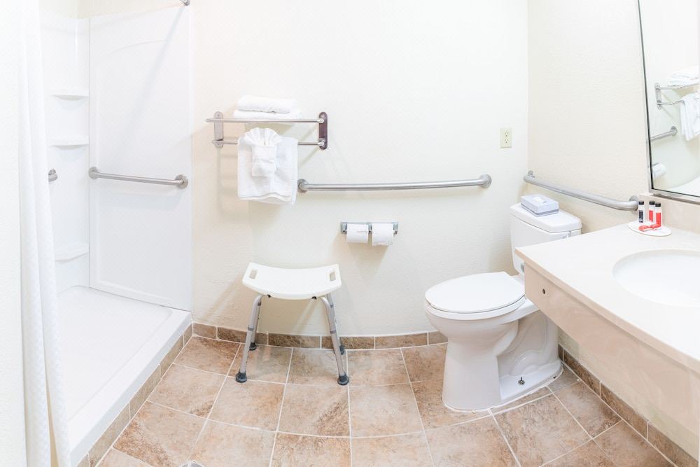 Photo of Bathroom in Hinesville