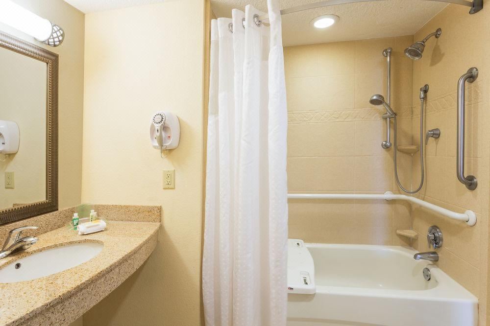 Photo of Bathroom in Statesboro