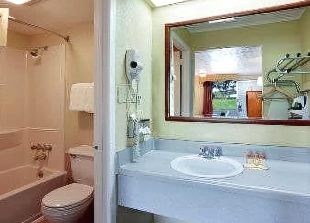 Photo of Bathroom in Cedar Bluff