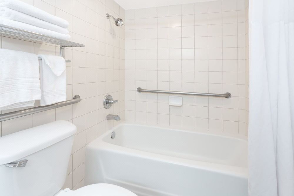 Photo of Bathroom in Adel