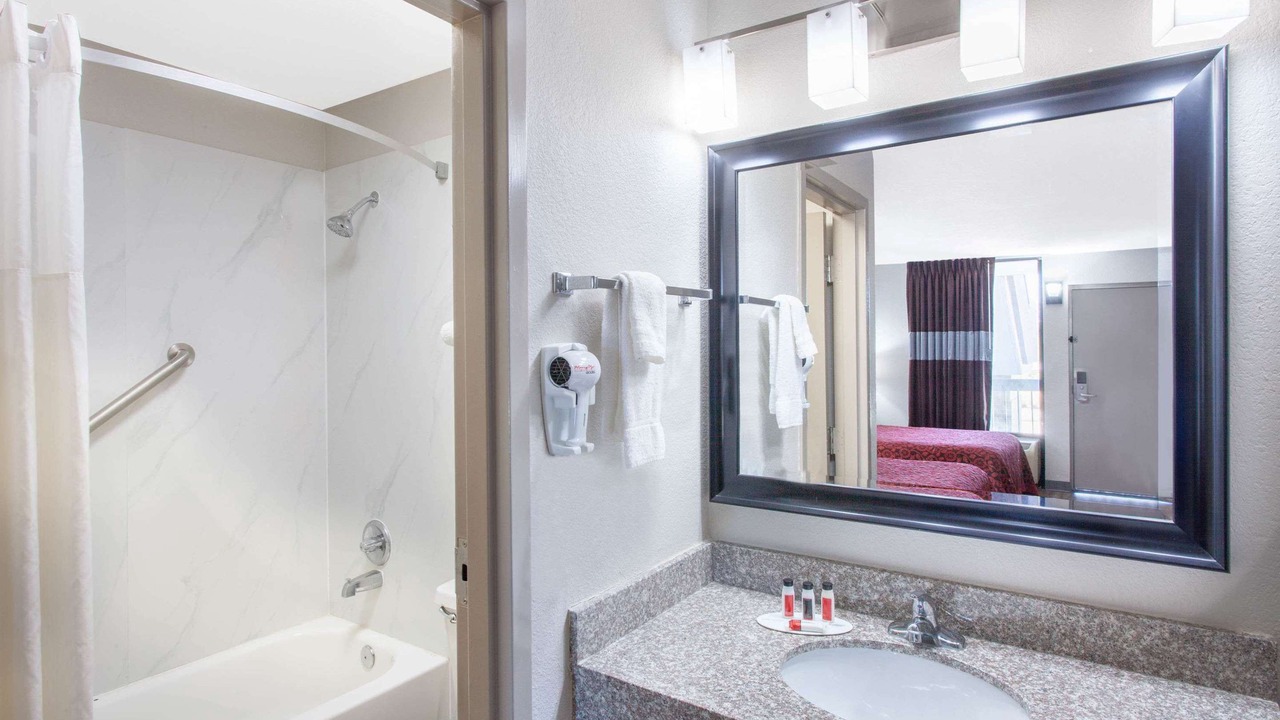 Photo of Bathroom in Clinton