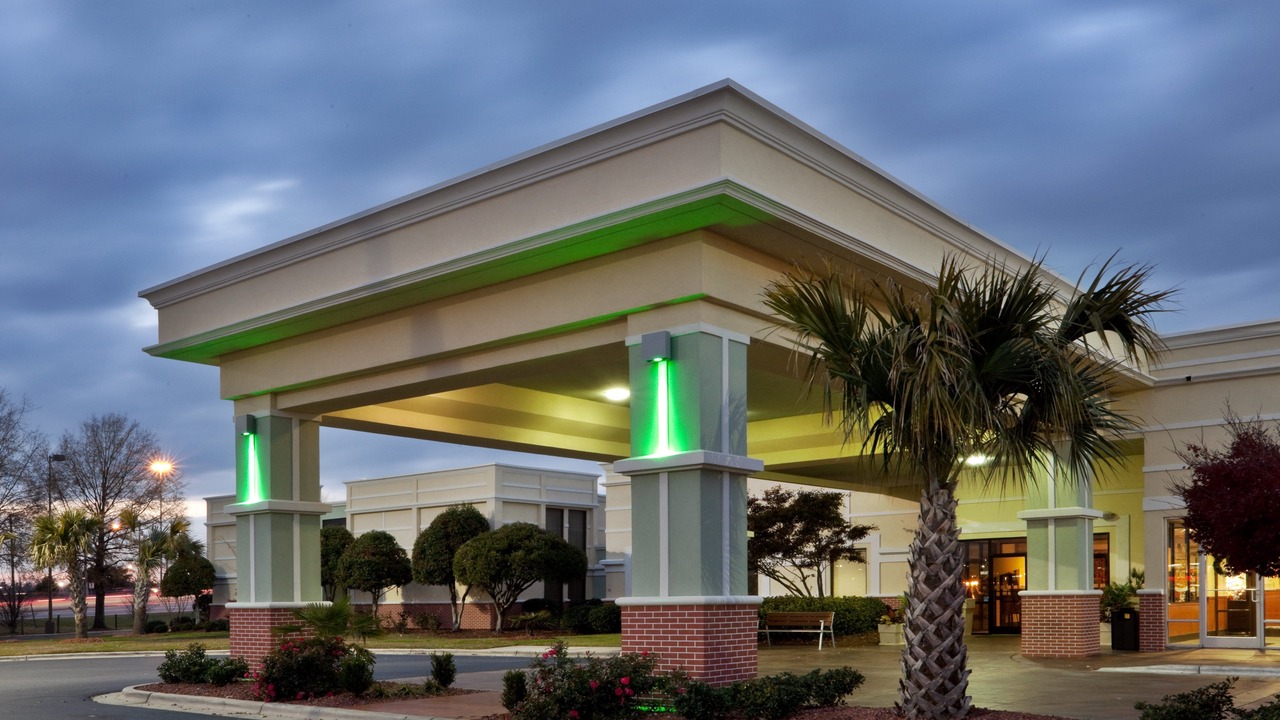 Photo of Buildings in Lumberton
