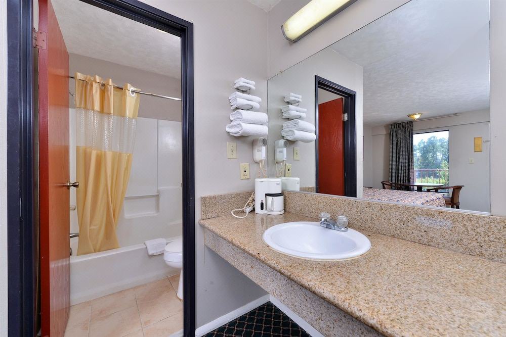 Photo of Bathroom in Gracewood