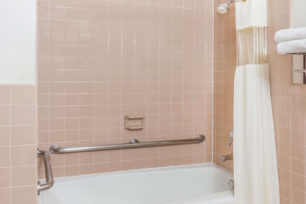 Photo of Bathroom in Sweetwater