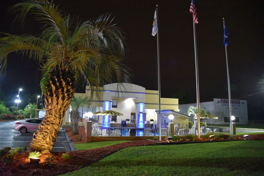 Photo of Buildings in Ladson
