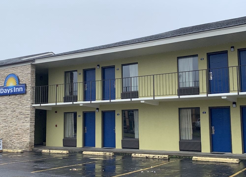 Photo of Buildings in Seiglers Crossroads