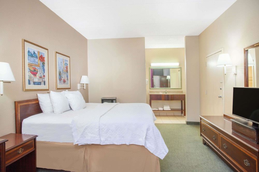 Photo of Bedroom in Statesboro