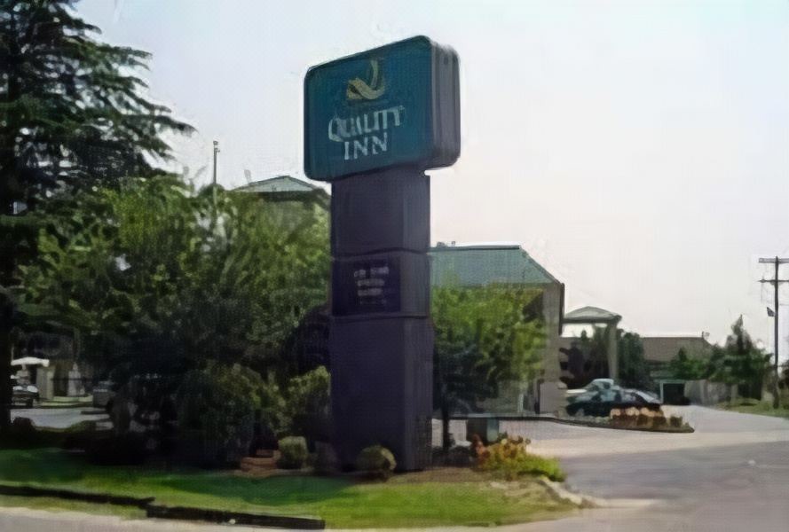 Photo of Buildings in Seiglers Crossroads