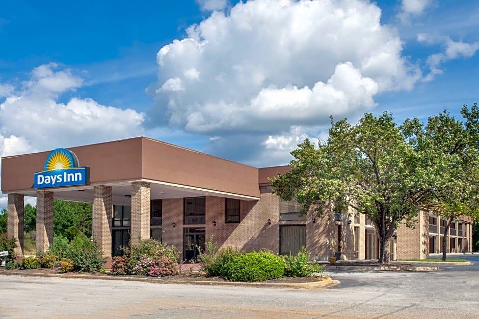 Photo of Buildings in Clinton