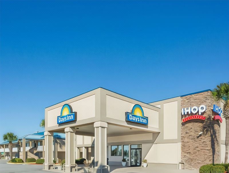 Photo of Buildings in Adel