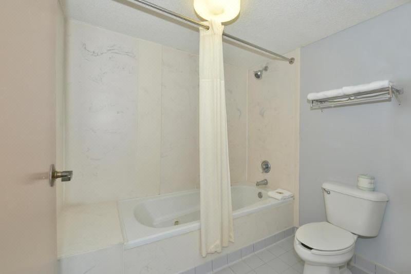 Photo of Bathroom in Hinesville