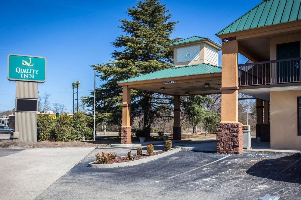 Photo of Buildings in Seiglers Crossroads
