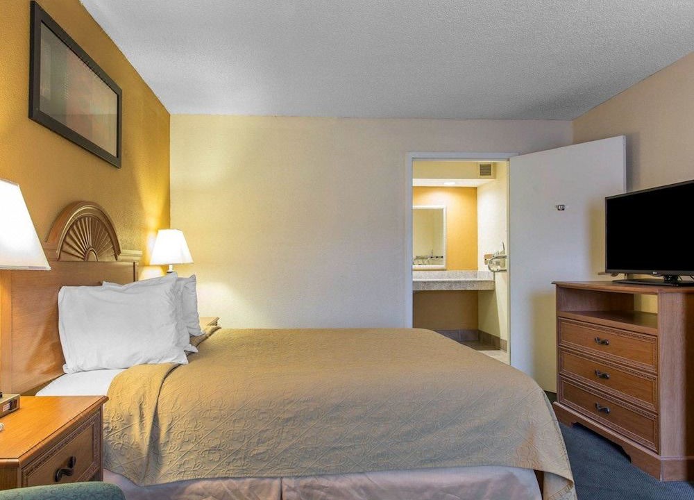 Photo of Bedroom in Seiglers Crossroads