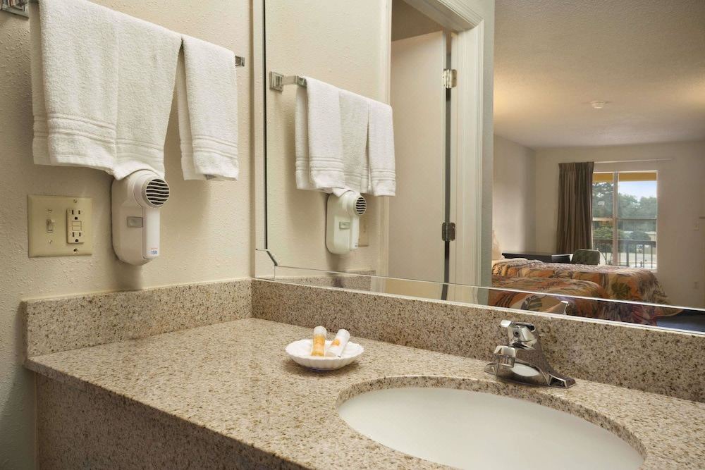 Photo of Bathroom in Alma