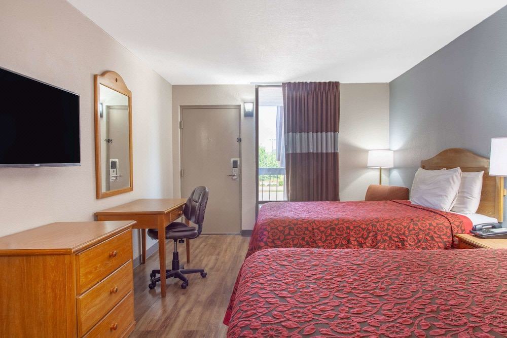 Photo of Bedroom in Clinton