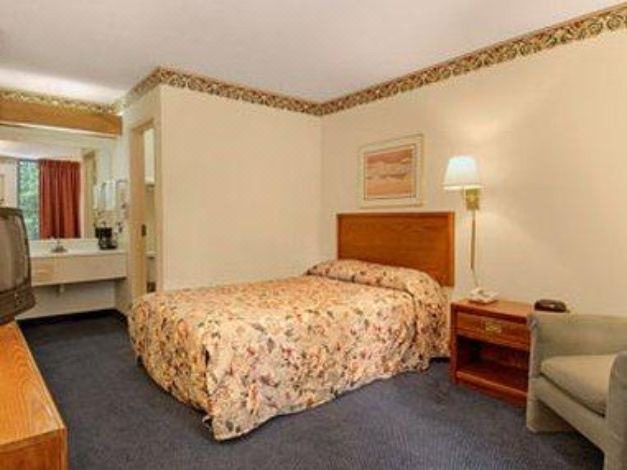 Photo of Bedroom in Clinton