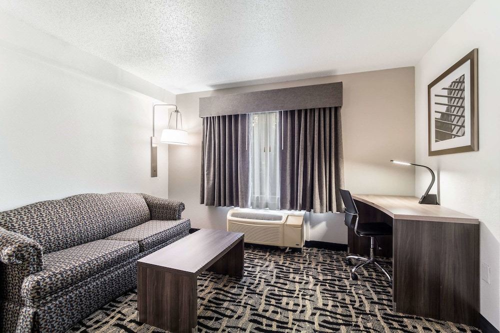 Photo of Livingroom in National Hills