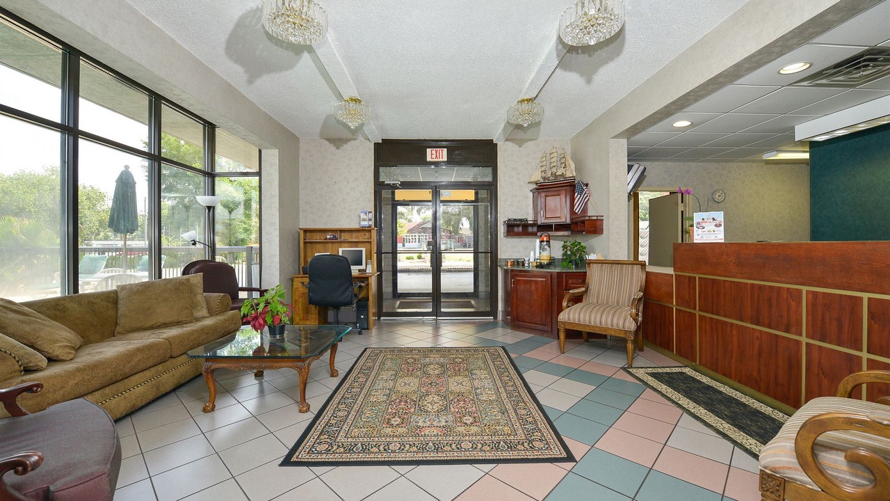Photo of Livingroom in Hinesville