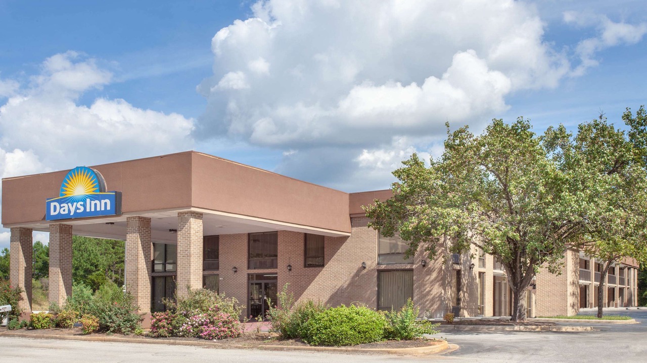 Photo of Buildings in Clinton