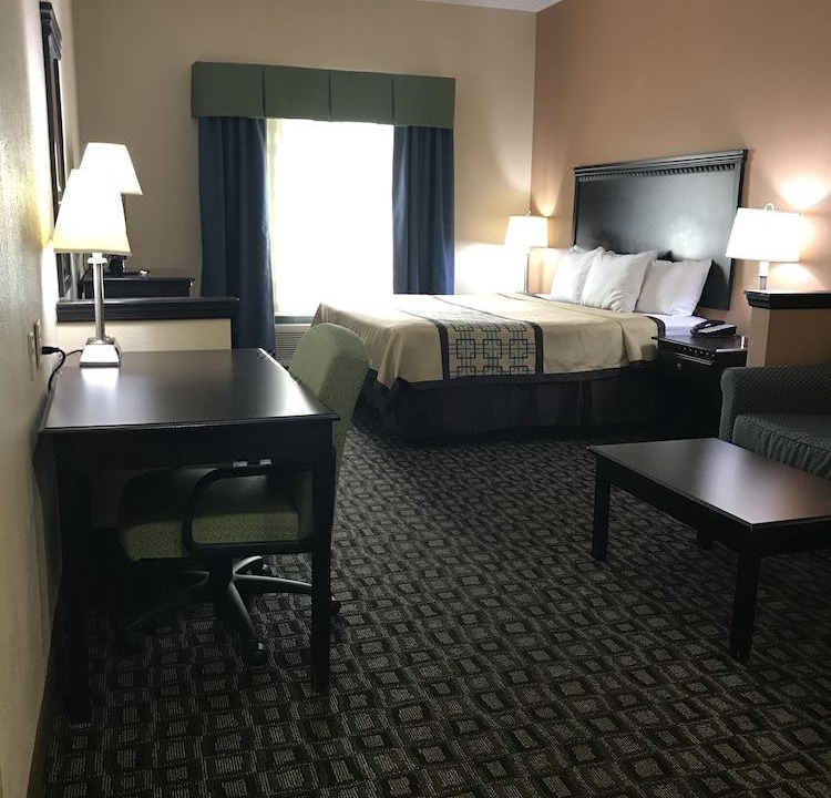 Photo of Livingroom in Port Wentworth
