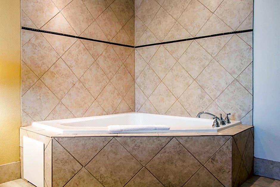 Photo of Bathroom in Pooler