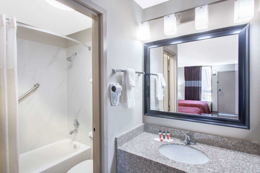 Photo of Bathroom in Clinton