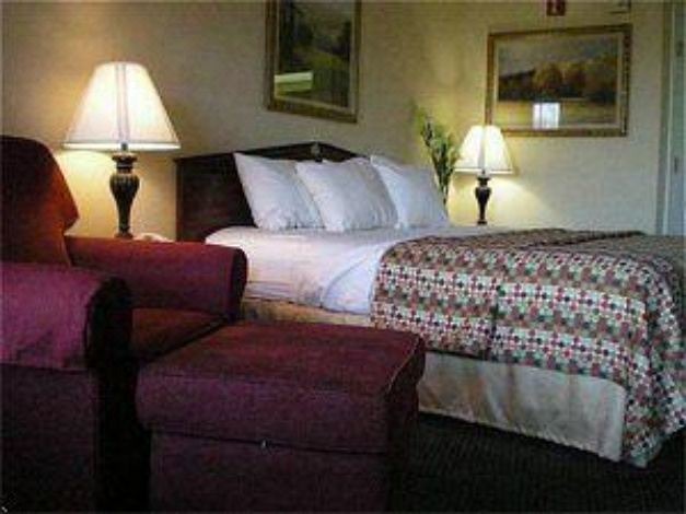 Photo of Bedroom in Commerce