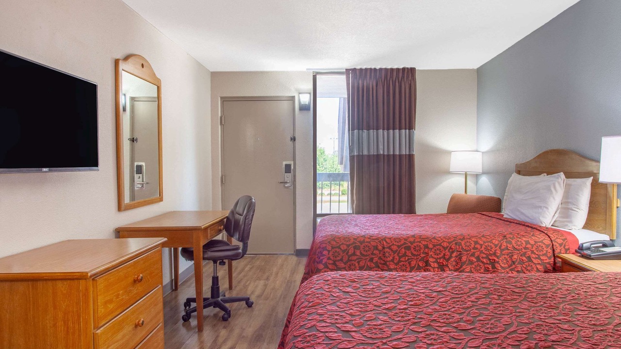Photo of Bedroom in Clinton