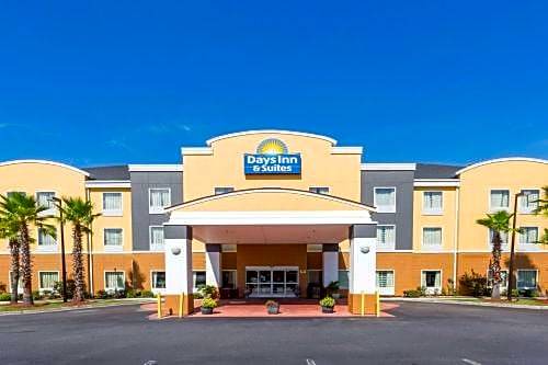 Photo of Buildings in Port Wentworth