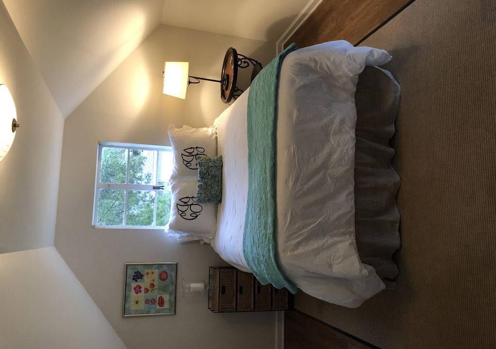 Photo of Bedroom in Summerville