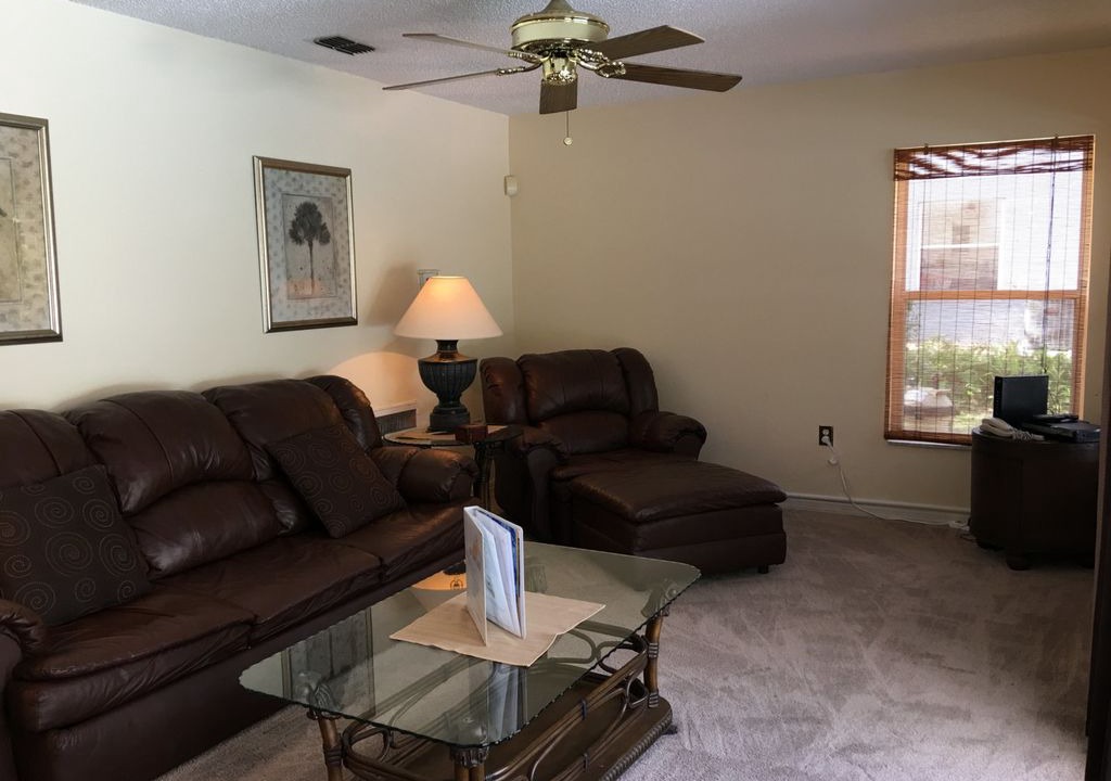 Photo of Livingroom in Doral Woods