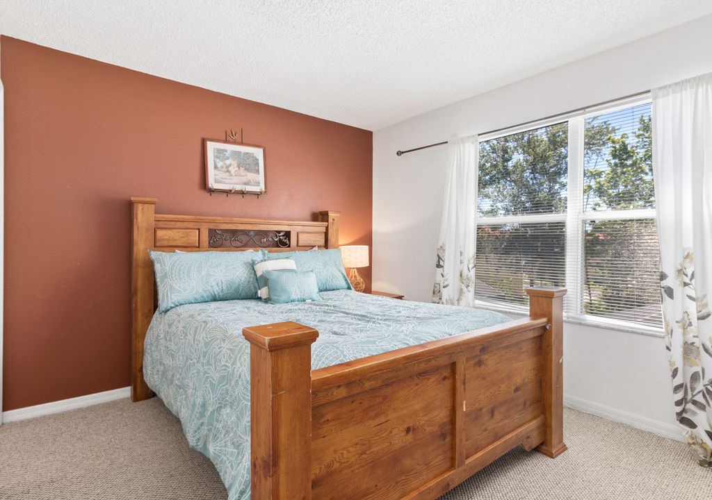 Photo of Bedroom in Seasons