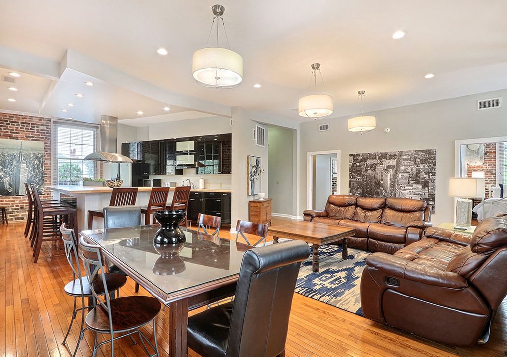 Photo of Livingroom in Historic Downtown Savannah