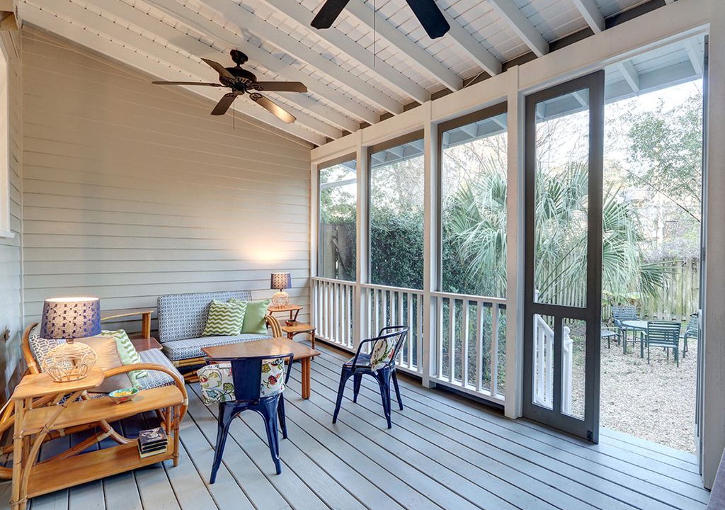 Photo of Livingroom in Beach Institute
