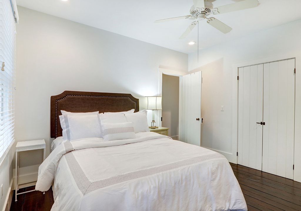 Photo of Bedroom in Beach Institute