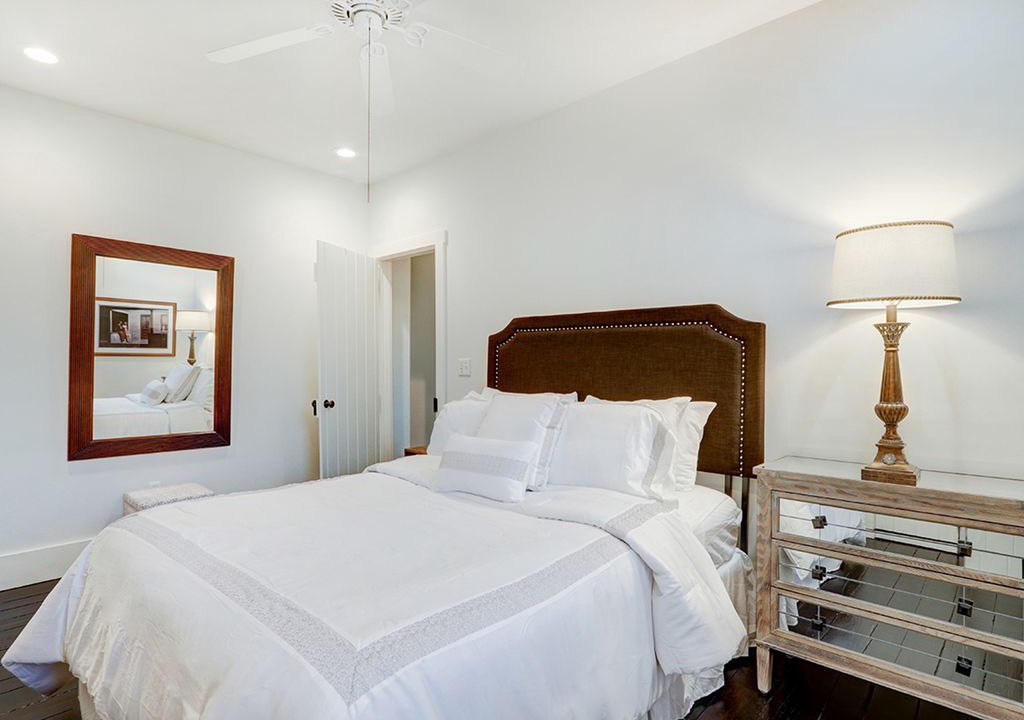 Photo of Bedroom in Beach Institute