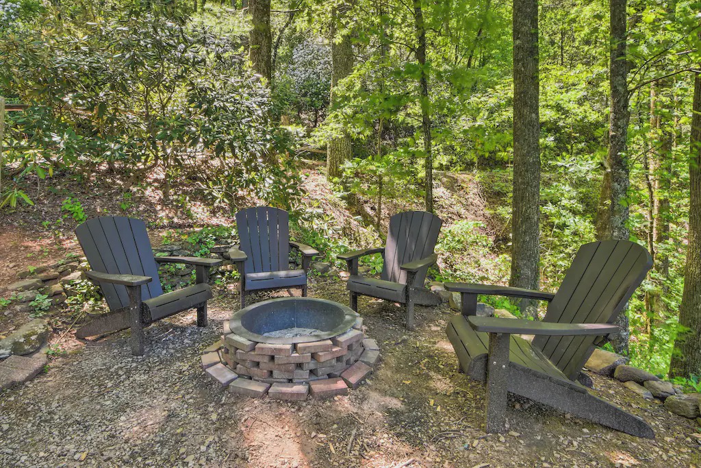 Photo of Others in Mountain Rest