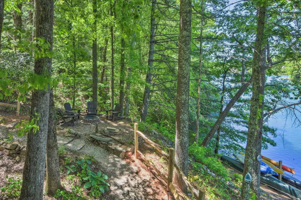 Photo of Others in Mountain Rest