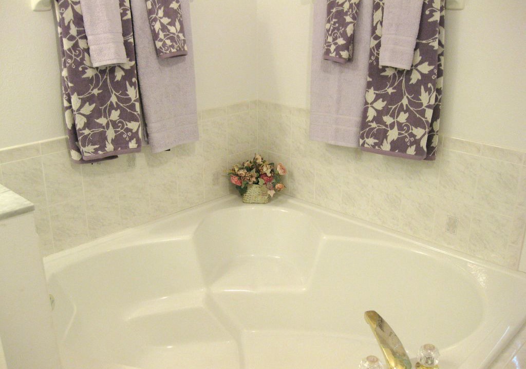 Photo of Bathroom in Doral Woods