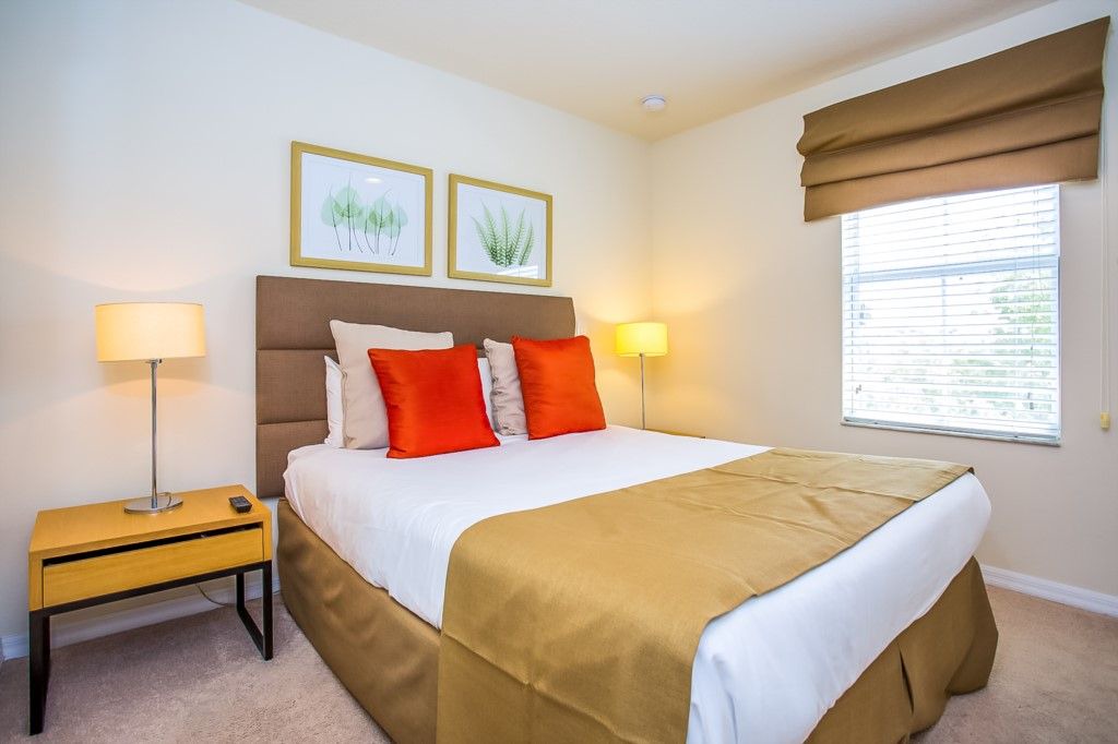 Photo of Bedroom in Sunset Lakes