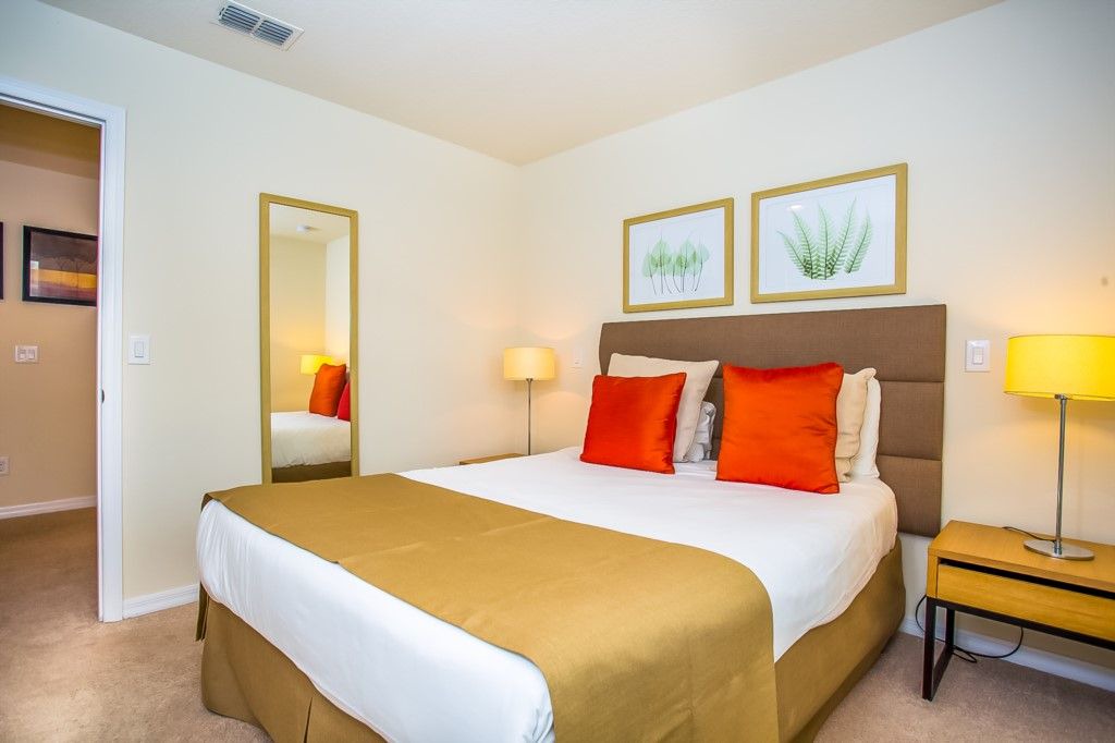 Photo of Bedroom in Sunset Lakes