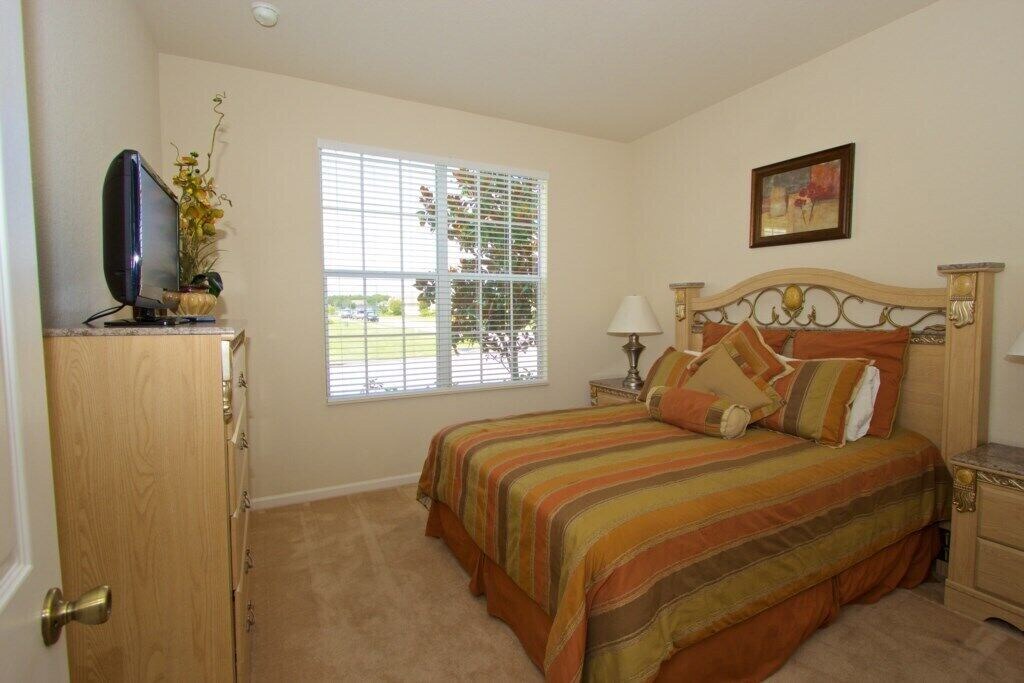 Photo of Bedroom in Trafalgar Village