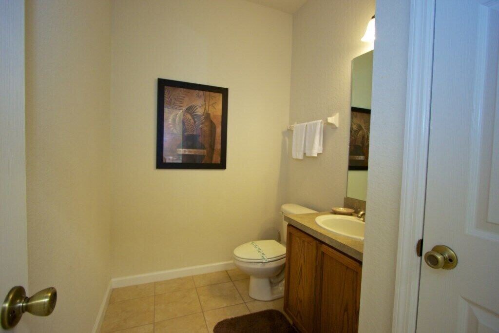 Photo of Bathroom in Trafalgar Village