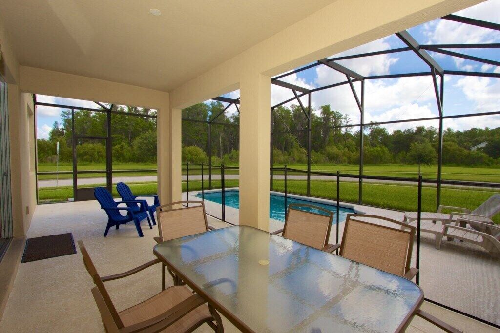 Photo of Patio Balcony in Trafalgar Village