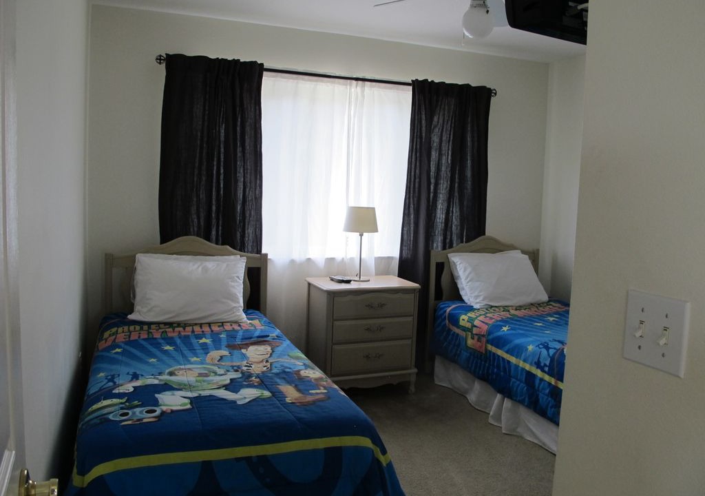 Photo of Bedroom in Sunset Lakes