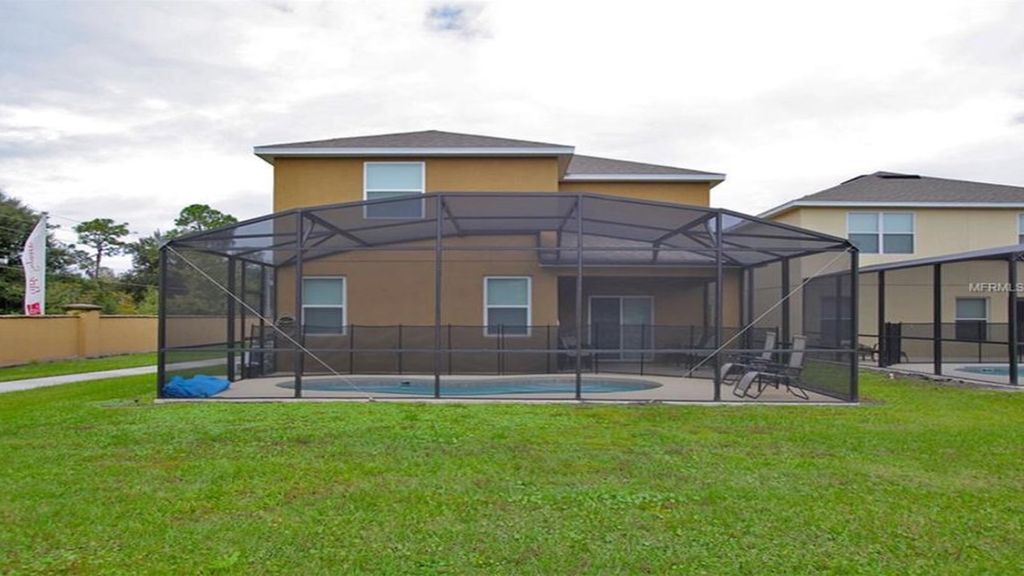 Photo of Buildings in Veranda Palms